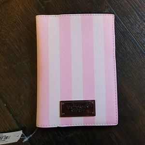 NWT Victoria's Secret Passport Holder